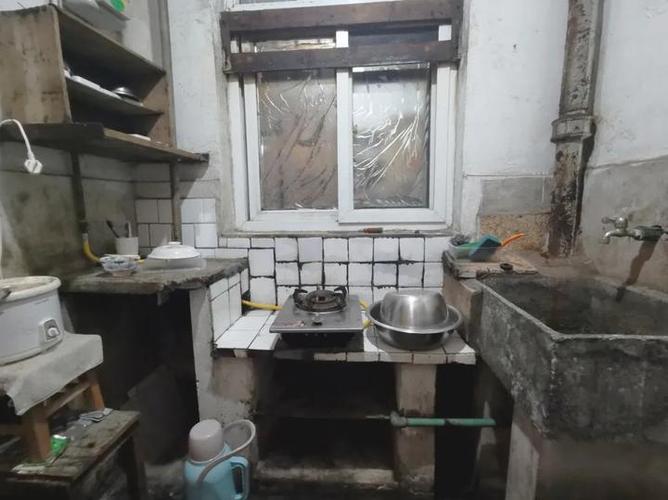 广州最破的厨房装修