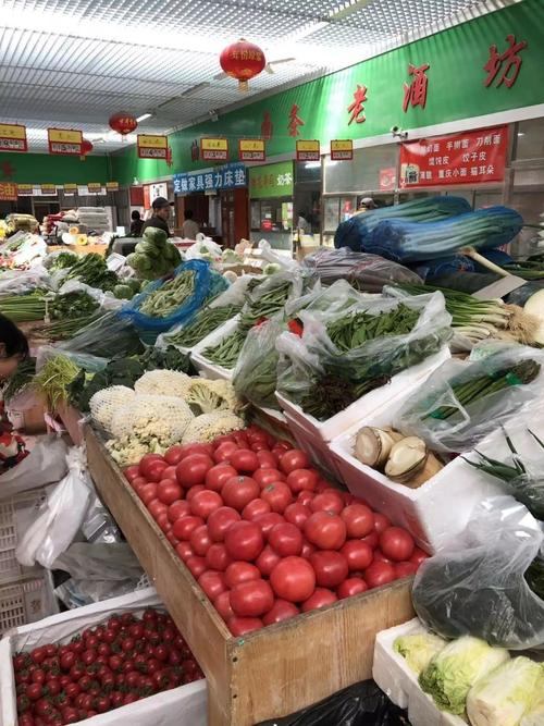 广州农贸市场装修后摊位费的相关图片