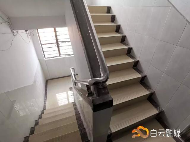 广州白云区装修楼梯的相关图片