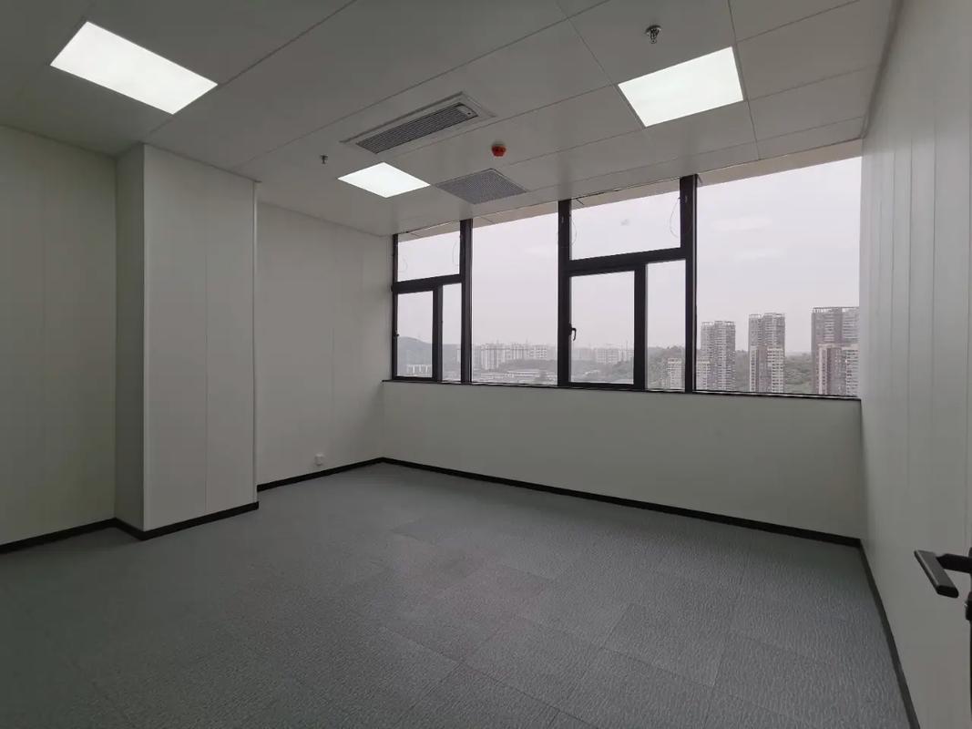 广州萝岗办公室装修风格的相关图片